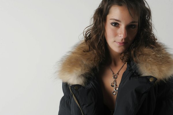 Transform Your Style: Essential Tips for Flawlessly Pairing Wide Belts with Various Dress Styles