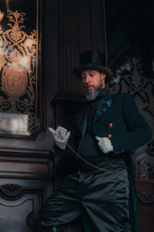 Discover the best steampunk fashion for a unique victorian look